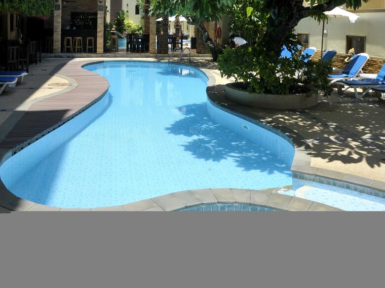 Poppa Palace Hotel