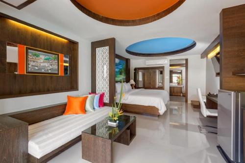 Dolphin Hotel Phuket