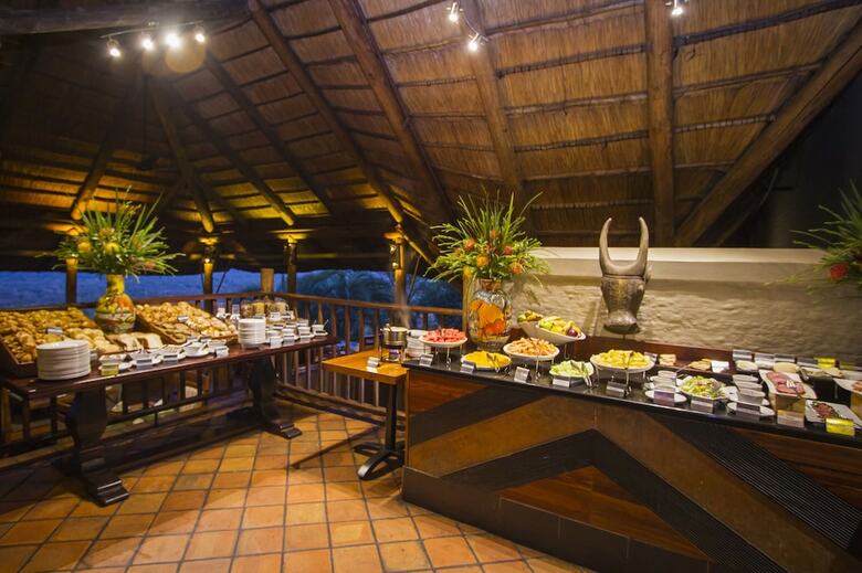 Hotel Victoria Falls Safari Suites