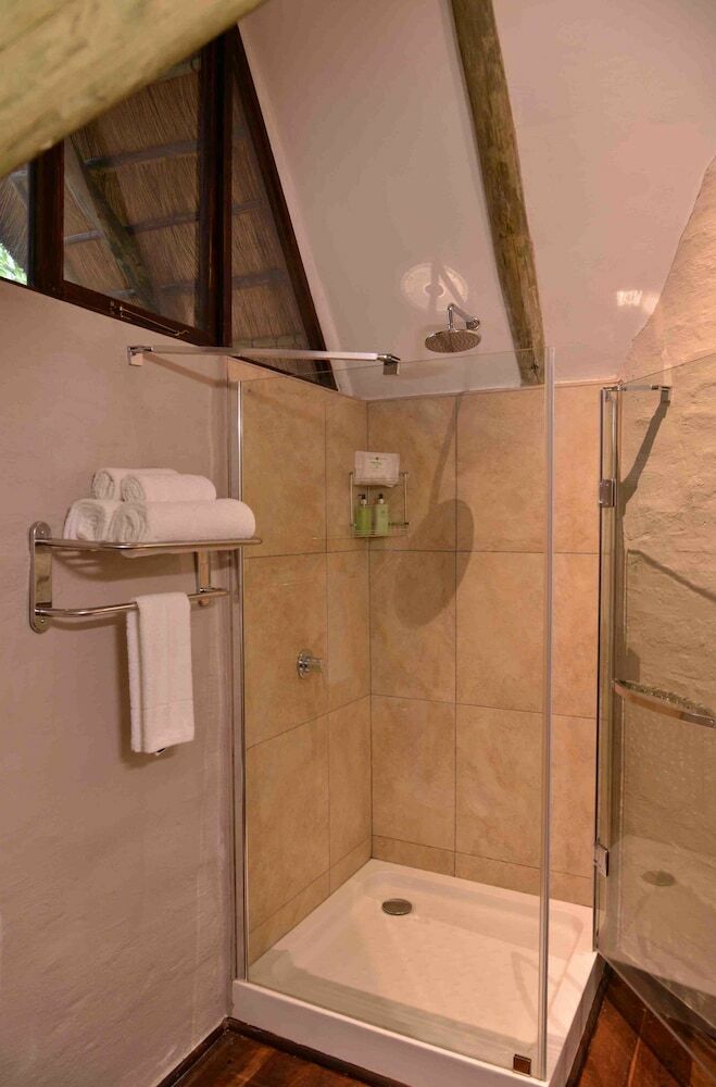 Hotel Victoria Falls Safari Suites