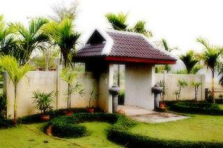 Hotel Ban Chomna Resort