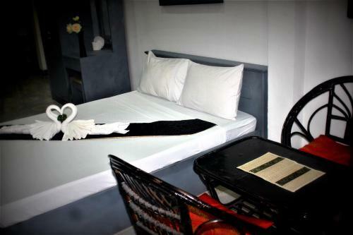 Hostal The Guest House