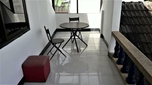 Hostal The Guest House