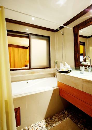 Hotel Club Bamboo Boutique Resort & Spa