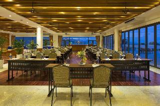 Hotel Cam Ranh Riviera Beach Resort & Spa
