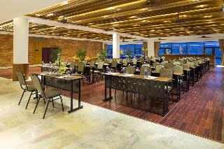 Hotel Cam Ranh Riviera Beach Resort & Spa