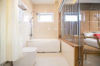 Hotel Reddoorz Plus Near Lotte Mart Cong Hoa