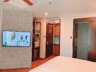 Hotel The Blossom Premier Beach Front