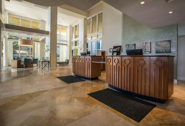 Hotel Doubletree Ocean Point Resort & Spa