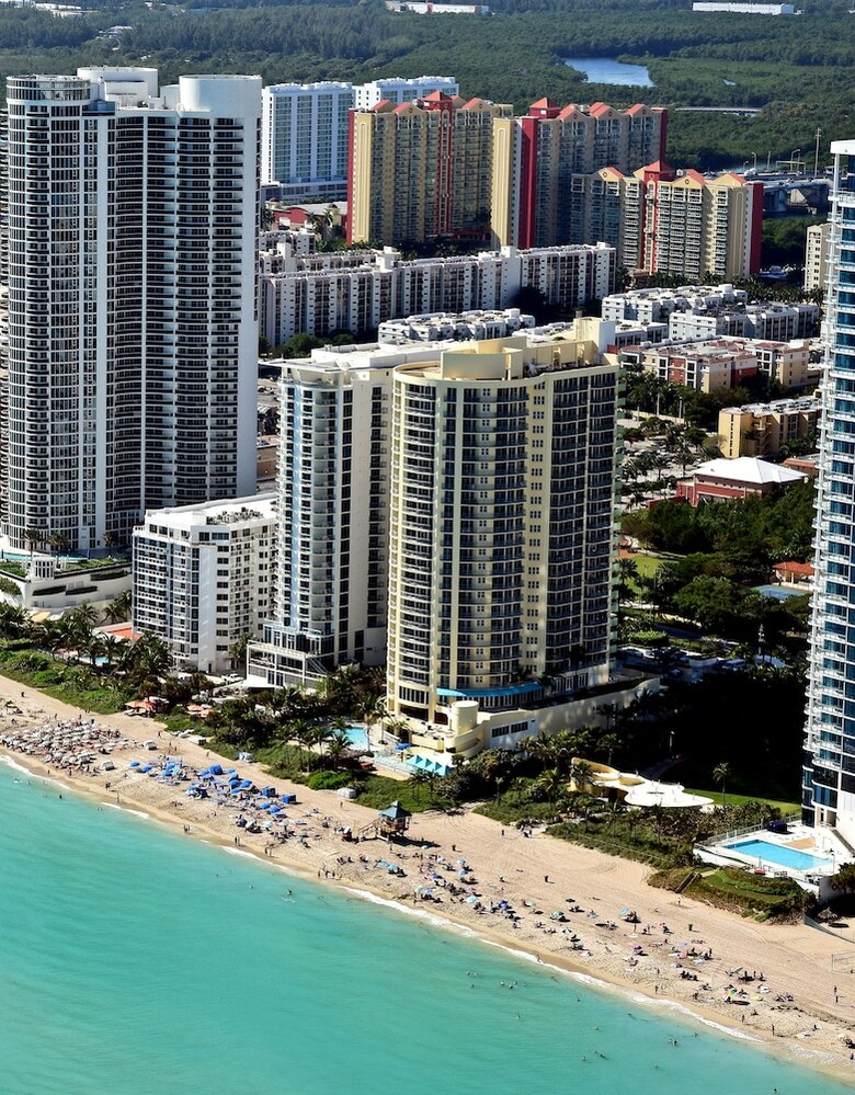 Hotel Doubletree Ocean Point Resort & Spa