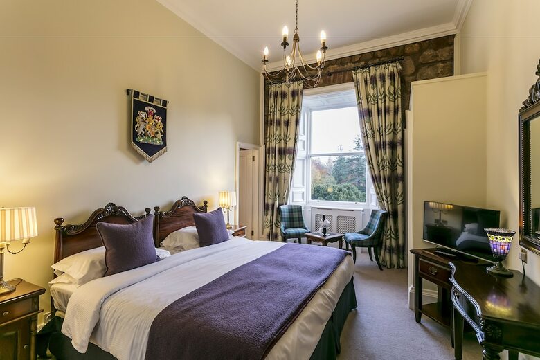Hotel Dalhousie Castle