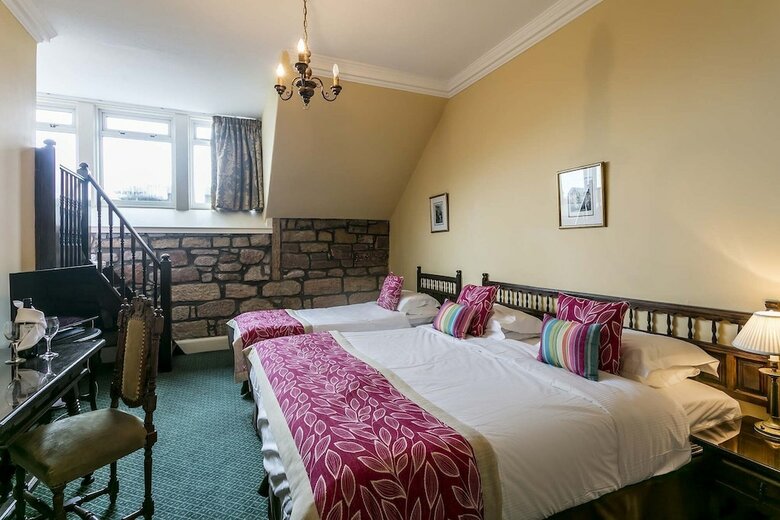 Hotel Dalhousie Castle