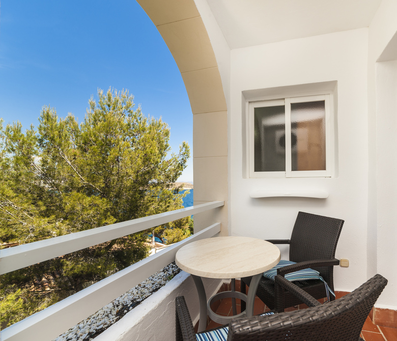 Globales Apartamentos Cala Vi�as Only Adults +16