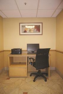 Hotel Ramada Columbia Fort Jackson Area