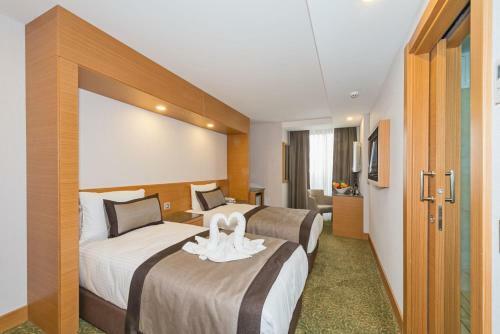 Apartamentos Bisetun Hotel