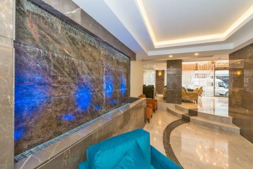 Apartamentos Bisetun Hotel