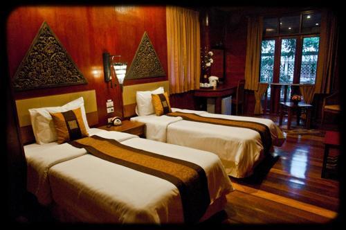 Hotel Ruenkanok Thaihouse Resort