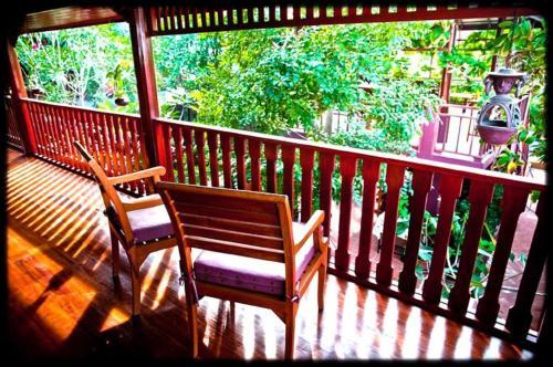 Hotel Ruenkanok Thaihouse Resort