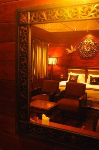 Hotel Ruenkanok Thaihouse Resort