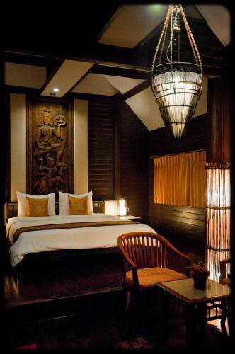 Hotel Ruenkanok Thaihouse Resort