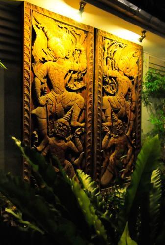 Hotel Ruenkanok Thaihouse Resort