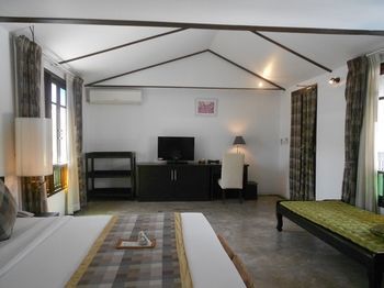 Hotel The Herbs Hua Hin Town