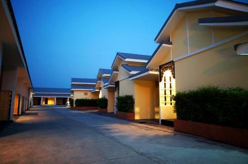Hotel Roses Huahin