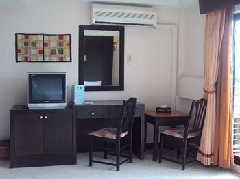 Hotel Royal Express Hua Hin By Compass Hospitality