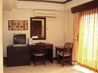 Hotel Royal Express Hua Hin By Compass Hospitality