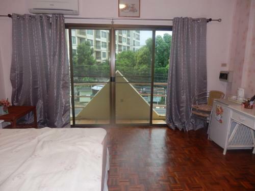 Hostal Hua Hin Tour Guesthouse