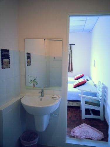 Hostal Hua Hin Tour Guesthouse