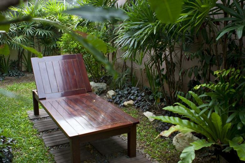 Hostal Zea Za Garden