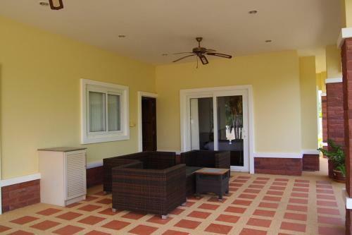 Orchid Palm 2 Soi 102 Pool Villa