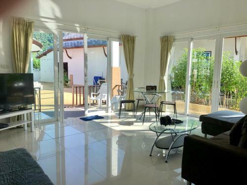 Aparthotel Nadivana Serviced Apartments