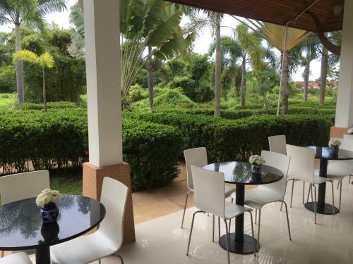 Aparthotel Nadivana Serviced Apartments