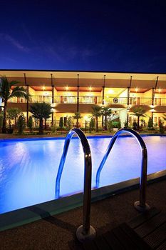Hotel Maleedee Bay Resort
