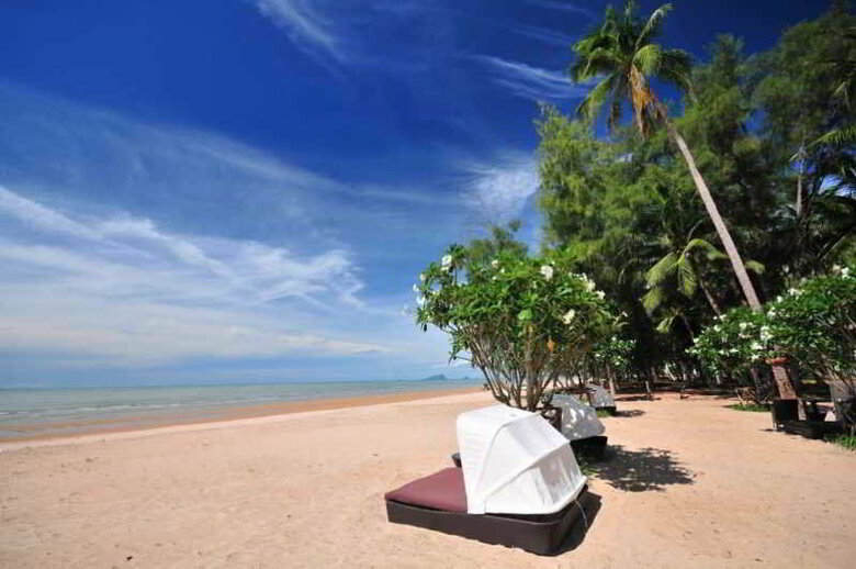 Hotel Dhevan Dara Beach Villa Kuiburi