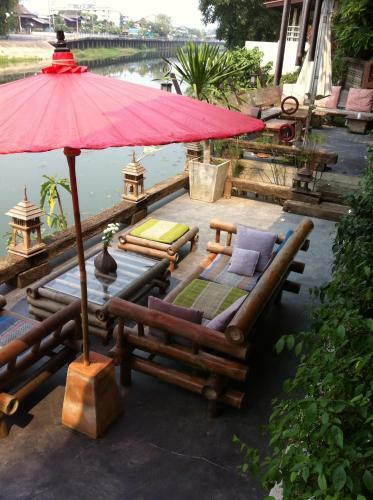 Posada The Riverside Guest House
