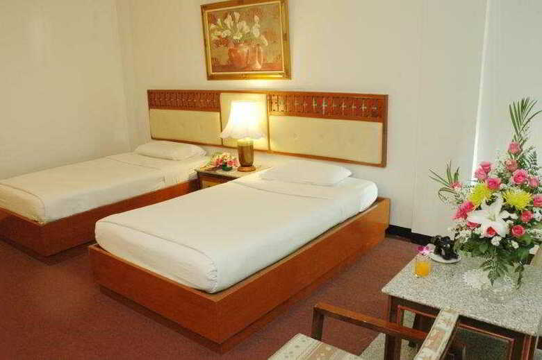 Viang Tak Riverside Hotel