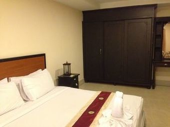 Rayong Lanna Hotel
