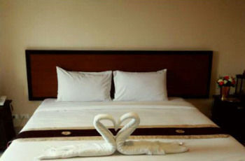 Rayong Lanna Hotel