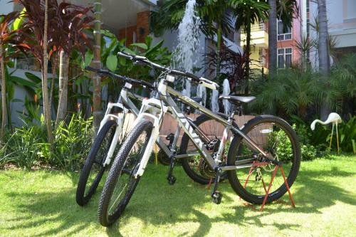 Crystal Jade Hotel And Service Apartment