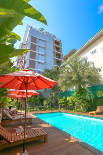 Crystal Jade Hotel And Service Apartment
