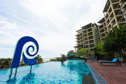 Hotel Royal Phala Cliff Beach Resort & Spa