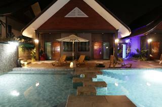 Hotel The Scene Cliff View Villas
