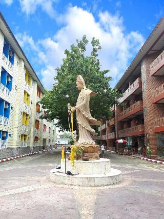 Nim Hotel