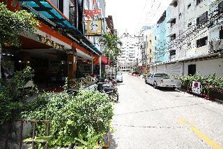 Hotel Oyo 126 Patong Station House