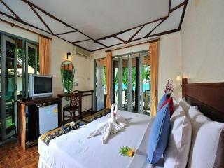 Hotel Koh Ngai Resort