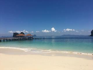 Hotel Koh Ngai Resort