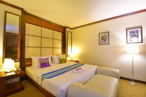 Hotel Grand Business Inn